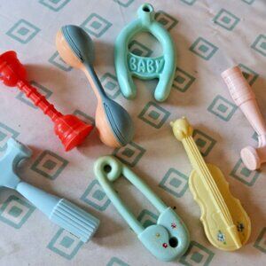 LOT Vintage Kids Toys Figurines Rattles Hammer Baby Pin Violin Noise Makers LOOK